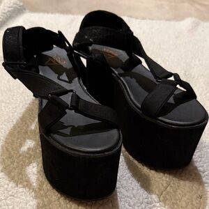 YRU Black Platform Sandals